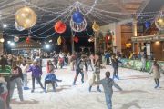 Intra, inaugura la pista di pattinaggio alla Tettoia